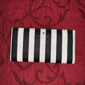 KATE SPADE Cameron Street Wallet ✨